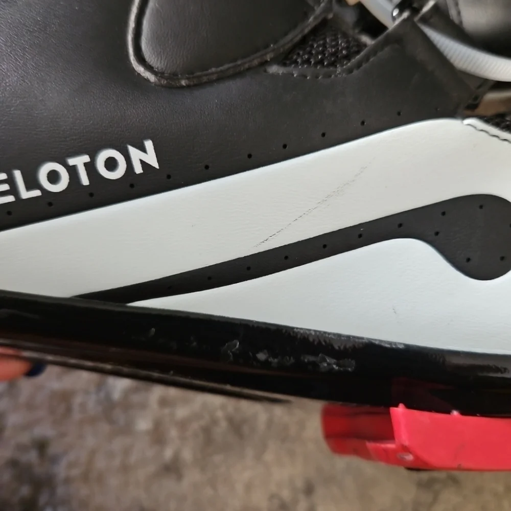 Peloton Unisex Black And Red Indoor Outdoor Cycling Clip In Shoe 40